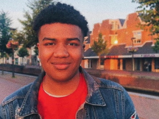 Sammy (18) uitgescholden voor zwartjoekel: "Racisme nog steeds aanwezig in Nederland"
