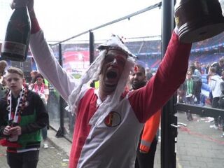 Gekkenhuis tijdens huldiging Feyenoord: ''Blij als Rotterdam blij is''