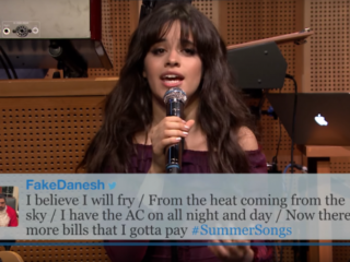 Camila Cabello en The Roots doen zomerse versies van bekende tracks bij The Tonight Show