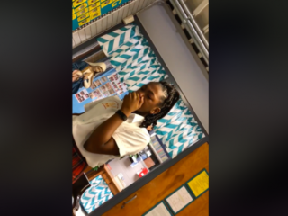 Meisje (11) weggestuurd van christelijke school vanwege haarextensies