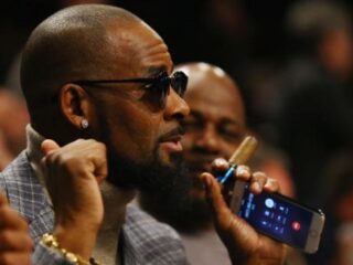 R. Kelly reageert op beschuldigingen met bizar nummer 'I Admit'