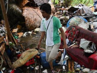 Dodental tsunami Indonesië loopt op tot 281