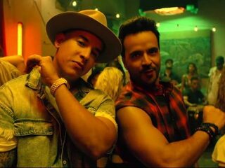 Louis Fonsi en Daddy Yankee de diXte