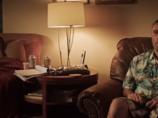 Trailer: John Travolta is creepy stalker in nieuwe film 'The Fanatic'