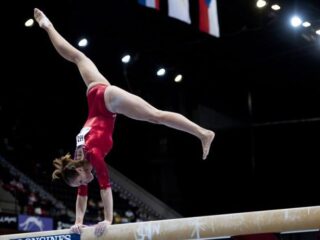 Topcoach bekent: "Ik mishandelde en vernederde jonge turnsters"