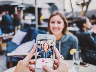 Solliciteren via TikTok: het kan bij supermarktketen Dirk