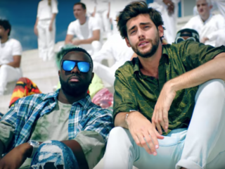 Maître GIMS en Alvaro Soler brengen video uit van zomerse track 'Lo Mismo'