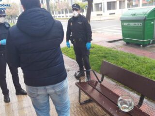 Spaanse man beboet voor uitlaten van goudvis