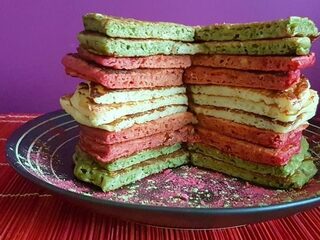 Recept: Pancakes in de kleuren van de Surinaamse vlag