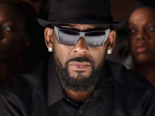 R. Kelly ontkent schuldig te zijn aan seksueel misbruik
