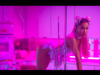 Ariana Grande de DiXte met '7 Rings'