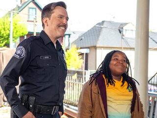 Netflix-komedie 'Coffee & Kareem' is alles wat je nu nodig hebt