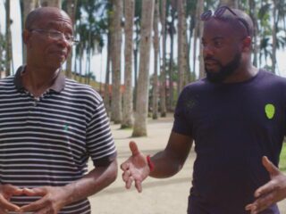 Mama's Boy doet in docu schokkende ontdekking waarom hij vaderloos is opgegroeid
