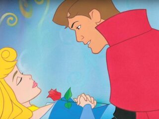 Britse moeder beschuldigt prins uit het sprookje Doornroosje van misbruik