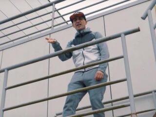 Samen met Mula B en 3robi dropt Chillouh zijn eerste videoclip bij Wilde Westen