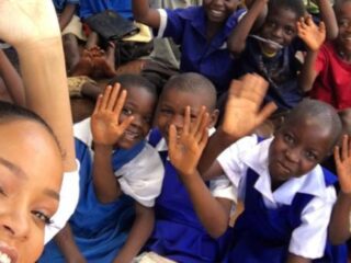 Rihanna vraagt G20-wereldleiders om aandacht voor onderwijs