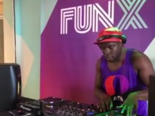 DJ Challenge met Abstract: "Mixen is makkelijk, maar in twee minuten is wel wat anders!"