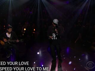 Zingende internetsensatie Mike Yung geeft optreden bij James Corden