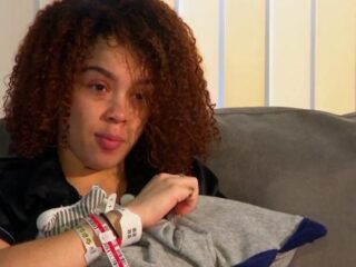 Moeder van zoon XXXtentacion laat baby zien en legt uit waar zijn naam vandaan komt