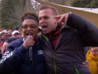 Ronnie Flex laat droom van fan met beperking in vervulling gaan