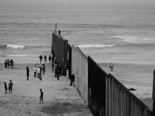 Schokkende foto van verdronken vader en dochtertje is het trieste beeld van The American Dream