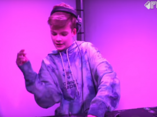 Nog maar 12-jarige DJ Bassa doet keiharde liveset bij FunX