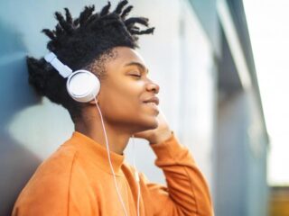 8D audio is de perfecte manier van muziek luisteren in quarantainetijd