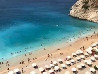 Rutte: 'Vakantie naar Turkije moet je gewoon niét doen'