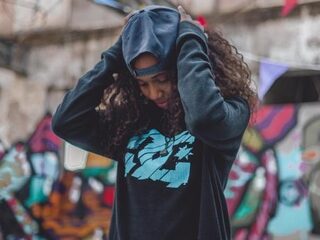 Jaleesa had ineens vijf halfbroers- en zussen en zo ging ze ermee om