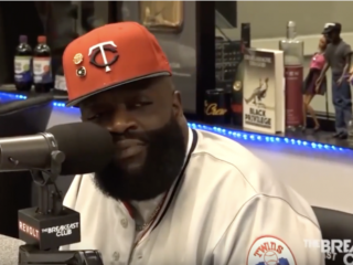 Rick Ross over waarom hij geen vrouwelijke rappers tekent: "Het zou eindigen in seks"