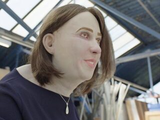 Is dit hoe de kantoormedewerker er in de toekomst uitziet?