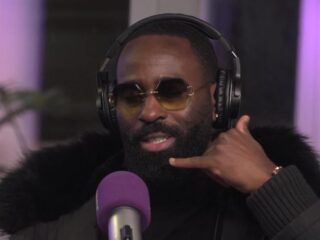 Oud-voetballer Blow brengt vuur tijdens sessie met BKO bij Youssef en Ouassima