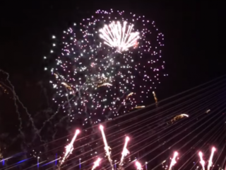 Vuuwerk minder goed te zien dit jaar door dichte mist