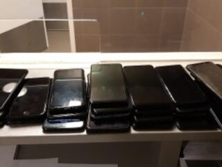 Verdachte met 30 telefoons in wielrenbroek opgepakt in AFAS Live