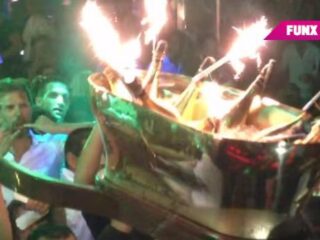 Dure flessen poppen op de VIP: stoer of nep?