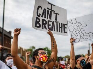 Woede in VS na dood George Floyd door onnodig gewelddadige arrestatie