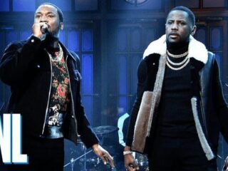 Kippenvel: Meek Mill doet Championships live bij SNL