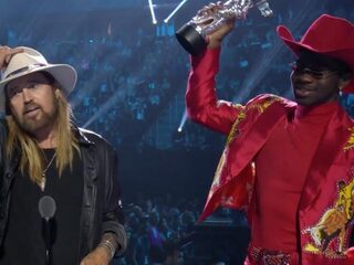 Lil Nas X wint 2 VMA's voor 'Old Town Road'