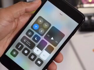 Gebruikers Iphone massaal terug naar IOS10 vanwege leeglopende batterij