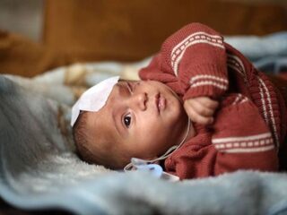 Rode Kruis evacueert ernstig zieke kinderen uit Syrische stad Oost-Ghouta