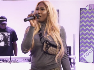 Aya Nakamura doet, 'Djadja', 'Copines' en 'La Dot' live!