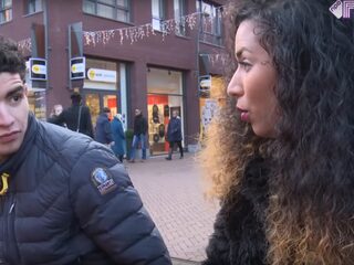 Video: Rapper Riffi doet het allemaal voor zijn moeder