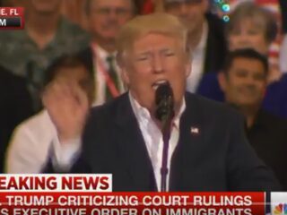 Trump verwijst naar nooit gebeurde aanslag in Zweden en Twitter ontploft