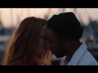 PRIMEUR: James Watss heeft last van Déjà Vu's in zijn nieuwe videoclip