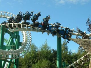 Roken in wachtrijen pretpark vanaf dit seizoen verboden