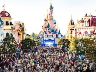 Disneyland Parijs investeert miljarden en gaat flink uitbreiden