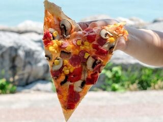 Pizza halen bij de drive thru kan binnenkort ook in Nederland