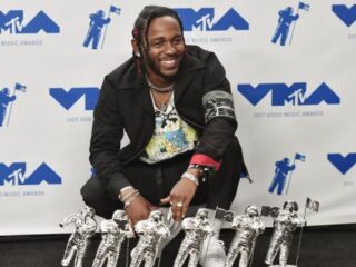 Kendrick Lamar met zes prijzen grote winnaar MTV VMA's