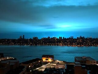 Mysterieus blauw licht boven New York, Twitter gaat los met sci-fi vergelijkingen