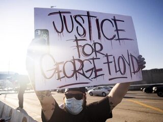 Mensen wereldwijd geraakt door dood George Floyd, familie eist gerechtigheid